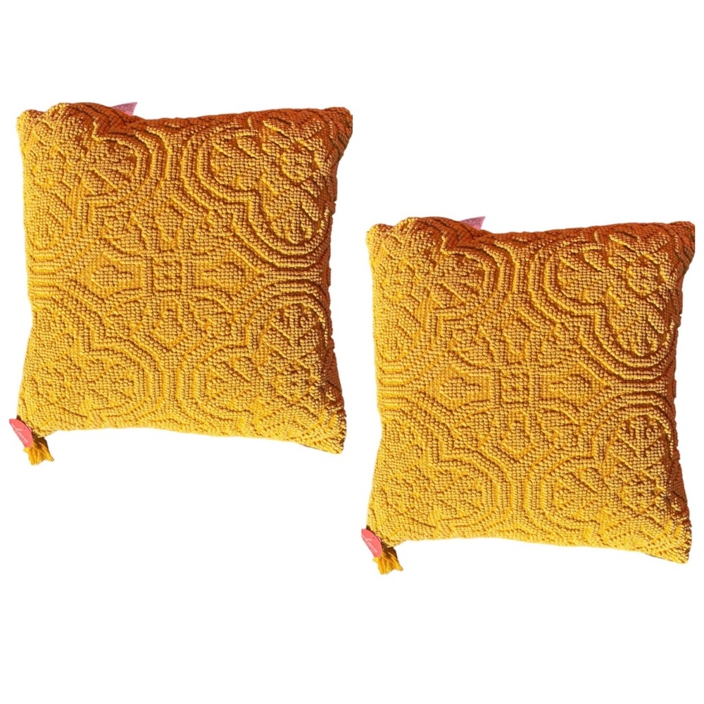 NWT  ✨2✨ 18” Arabesque Textured and Tasseled Toss Pillows Yellow/Gold- Opalhouse